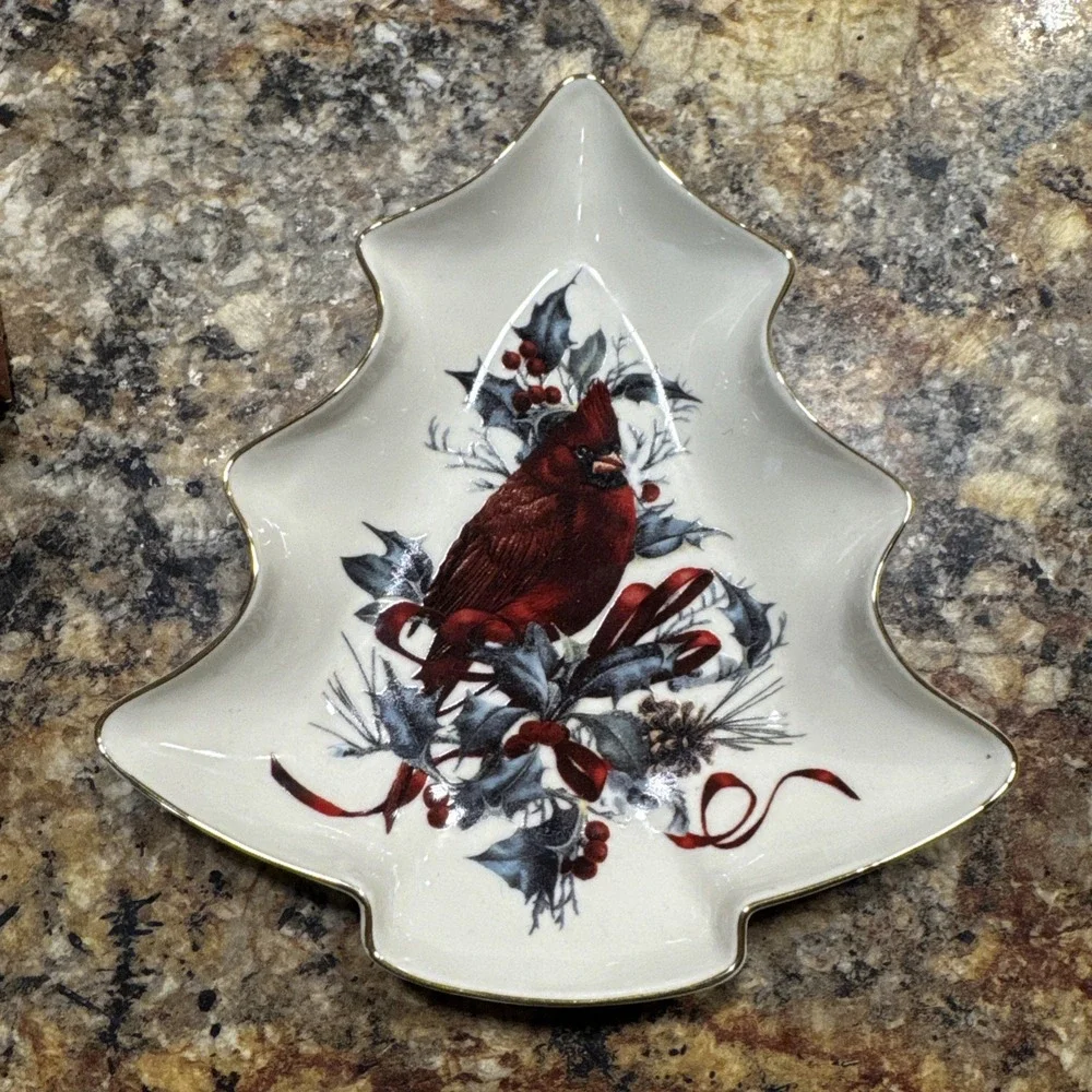 Lenox Winter Greetings Candy Dish Red Cardinal Christmas Tree Gold Edge 7.5x7